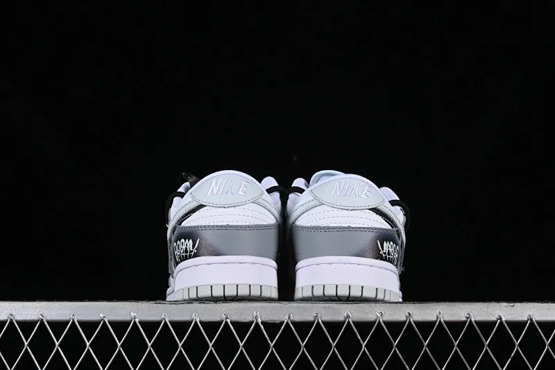 All categories Nk SB Dunk series Nk SB Dunk Low Low-top sneakers Nk Dunk Low Splash ink graffiti Double hook Halloween cross Old gradient SB strap low-top casual sneakers DV0831-101